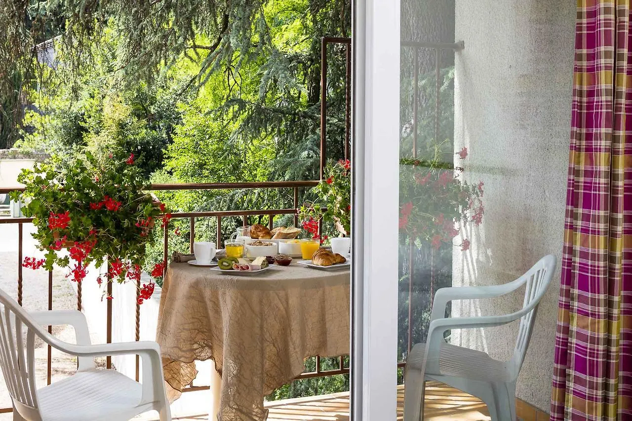 Logis Hotel Restaurant Les Cedres Joyeuse 3*,